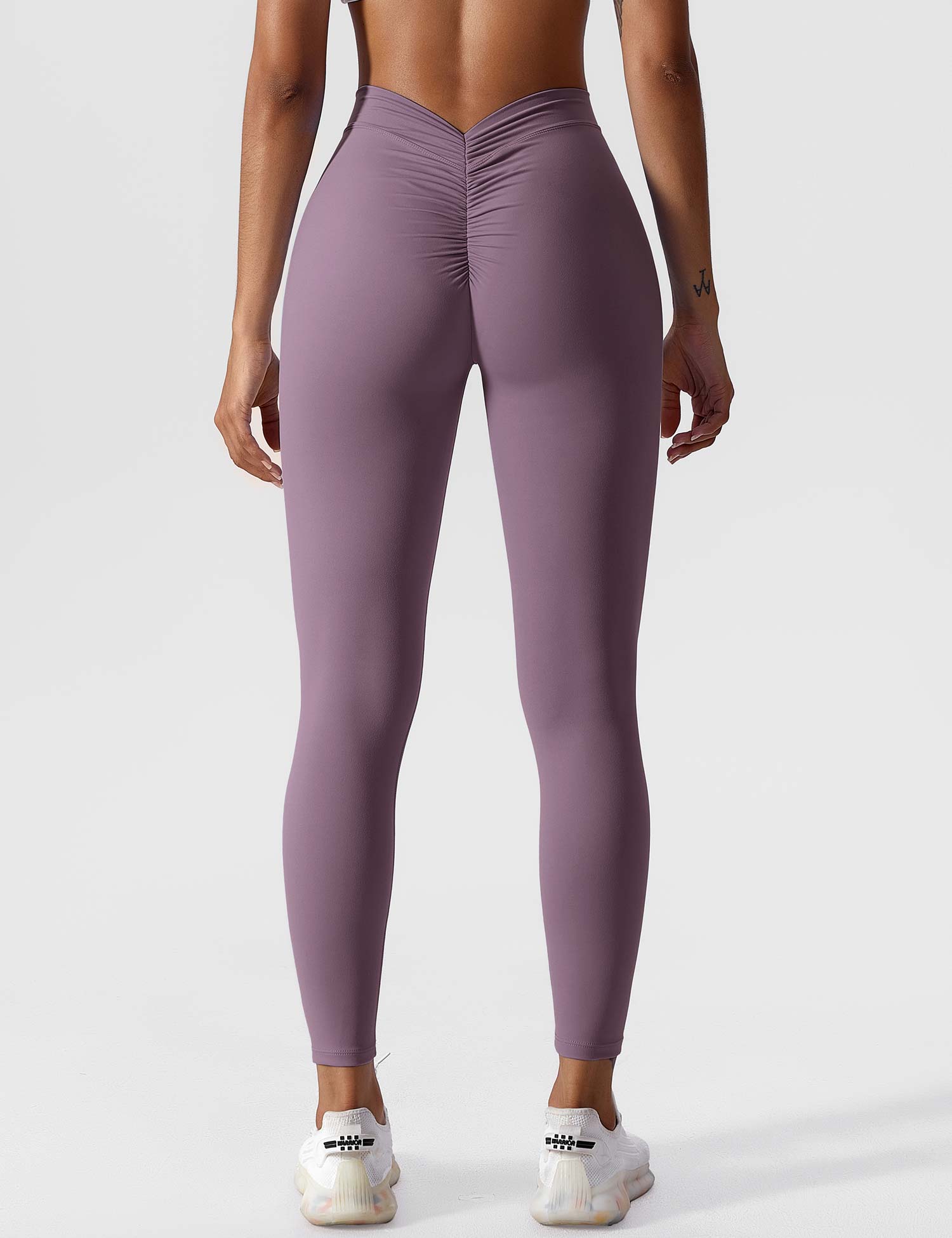 YGLEO V-back Ruched Leggings