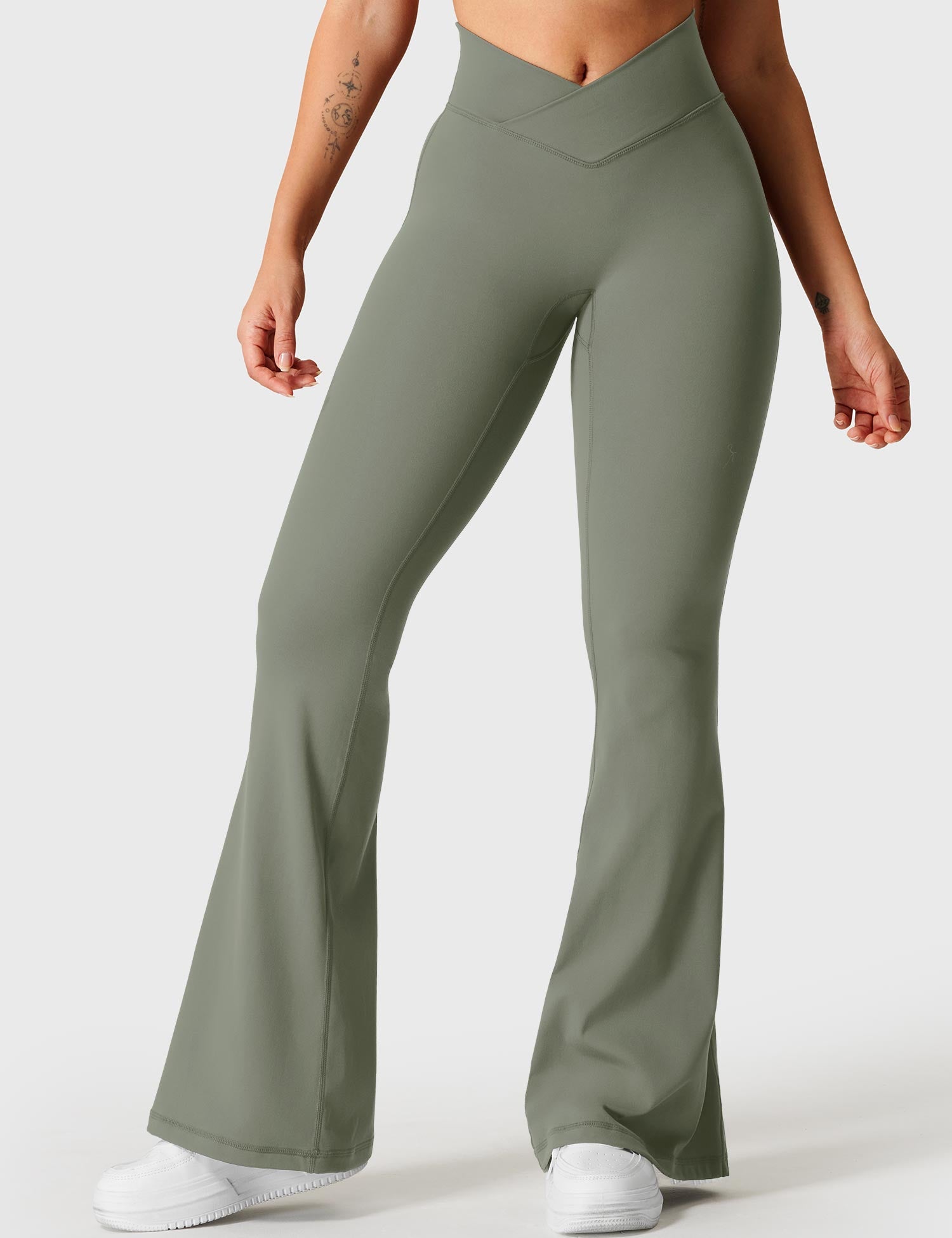 YGLEO V-waistband Kalie Flare Leggings