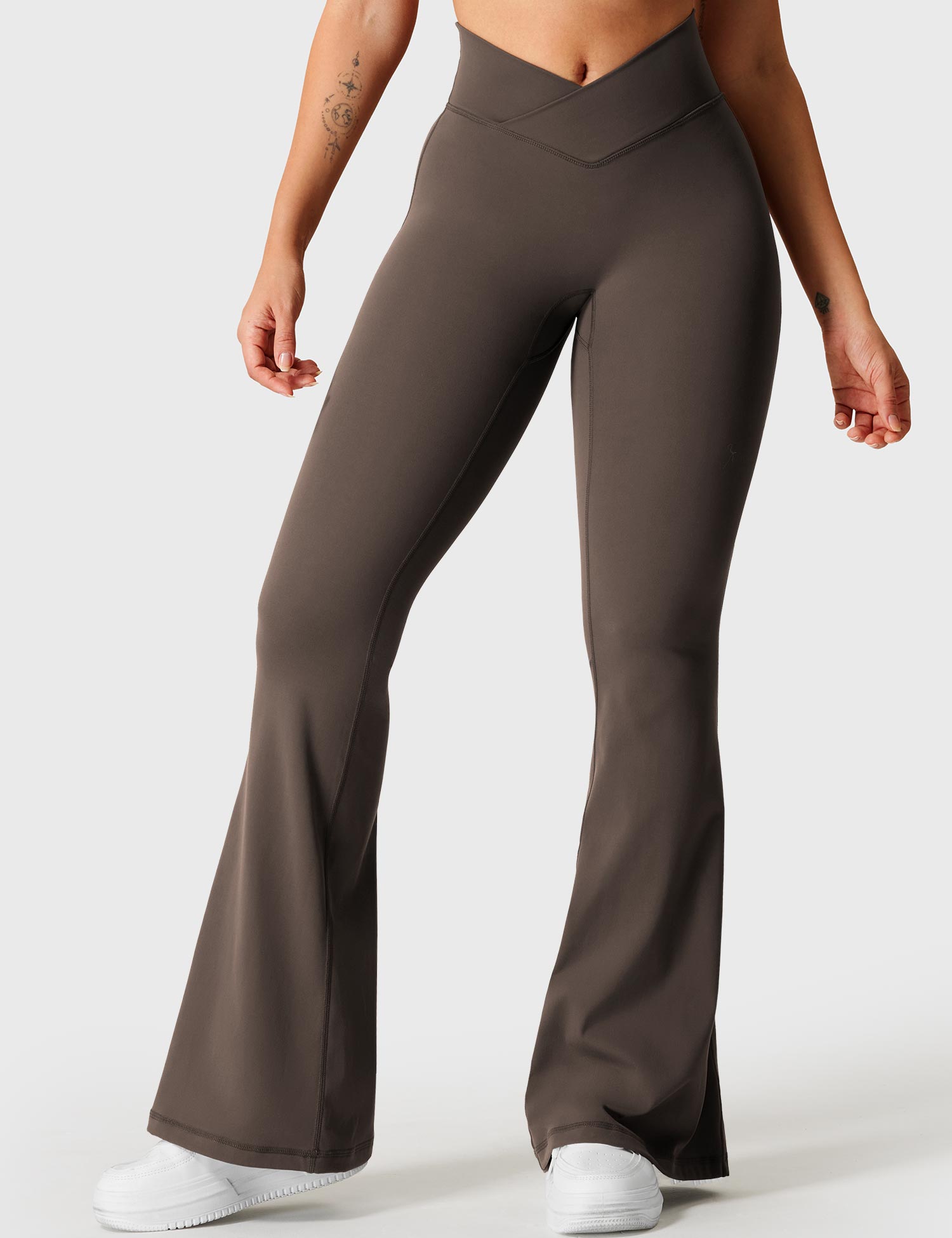 YGLEO V-waistband Kalie Flare Leggings