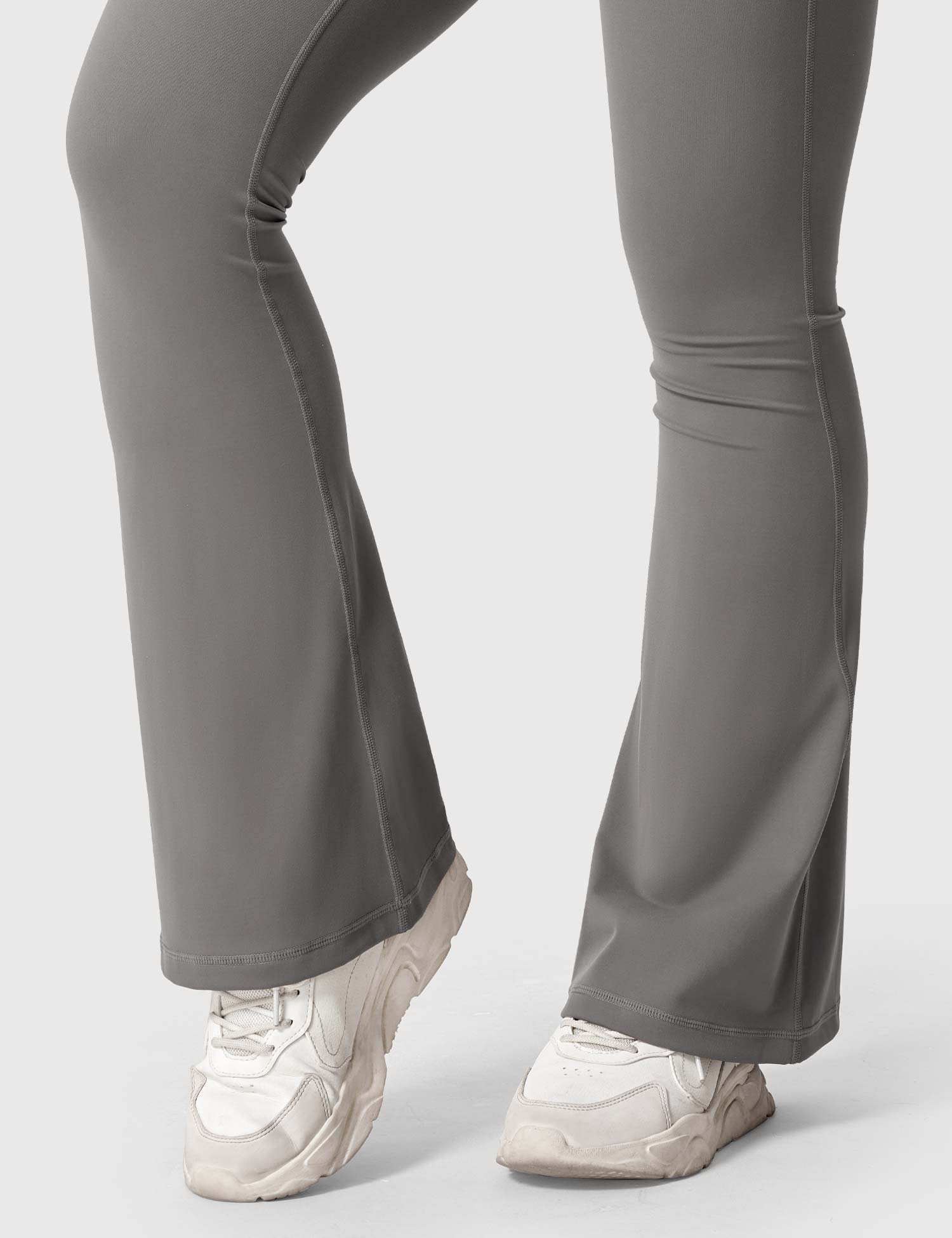YGLEO Lynnie Flared Leggings