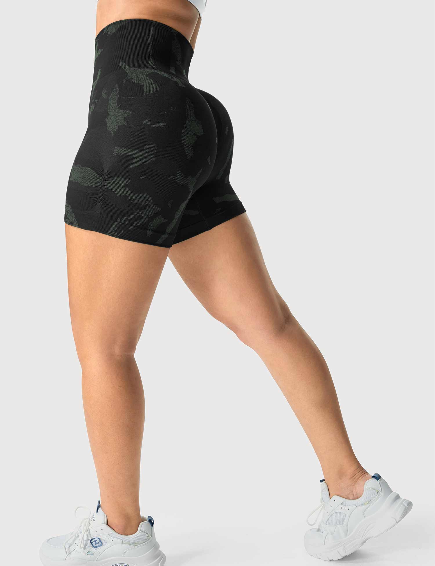 YGLEO Savanna Seamless Shorts