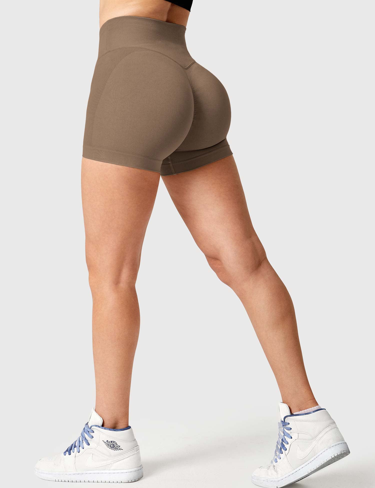 YGLEO 3.6”Amplify V-Waistband Shorts