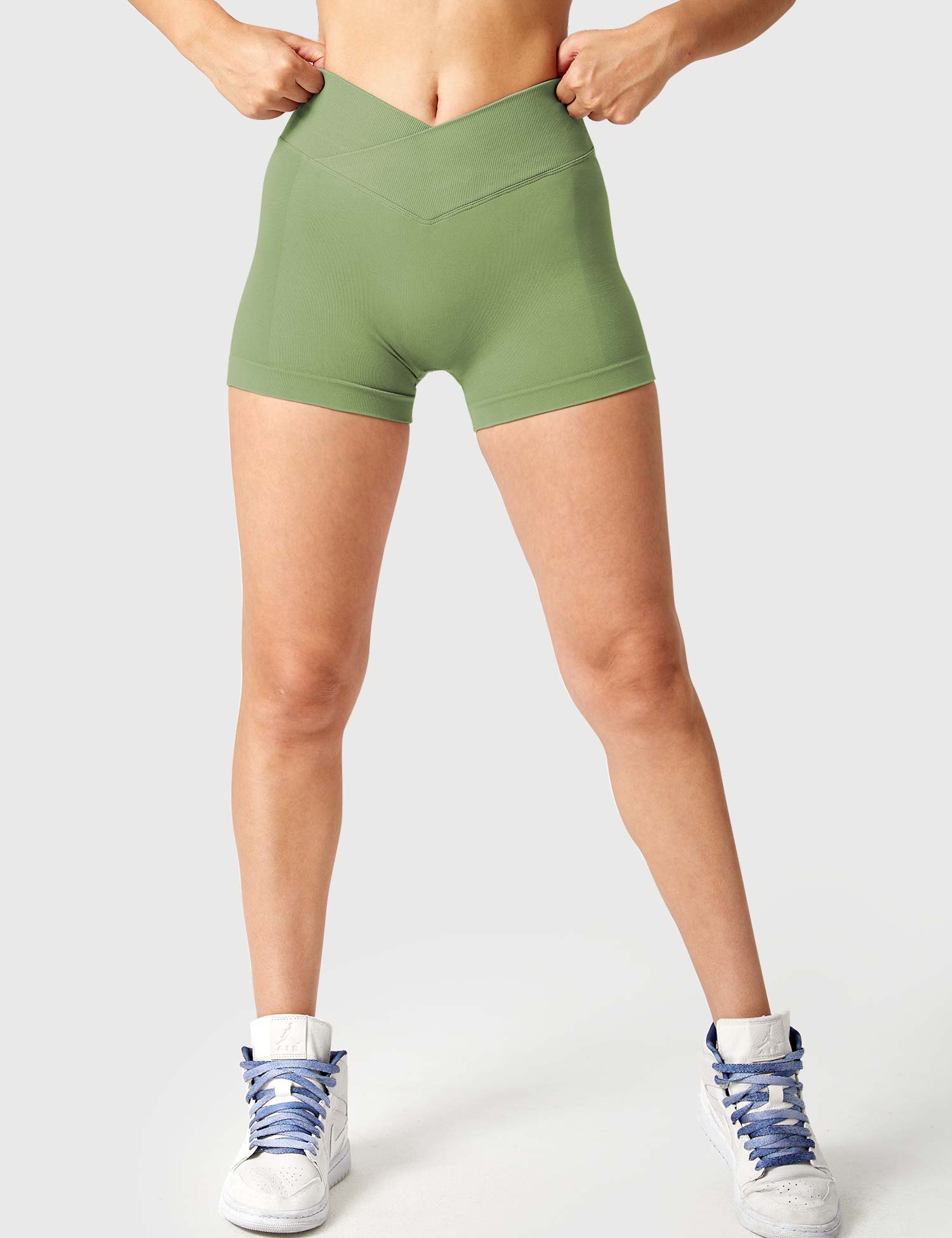 YGLEO 3.6”Amplify V-Waistband Shorts