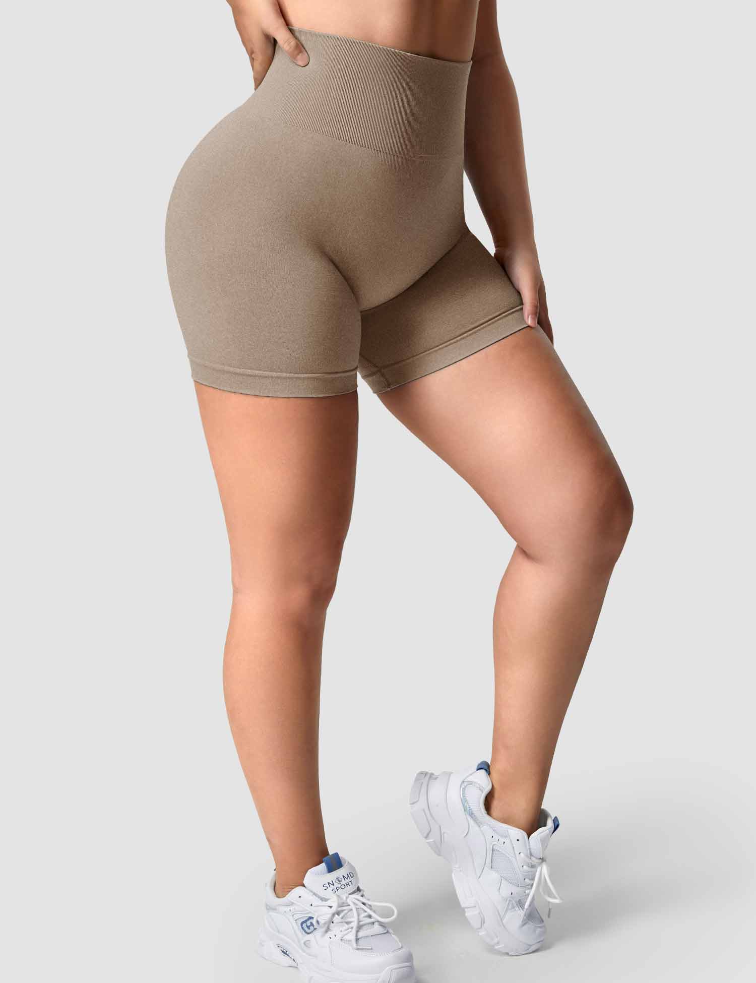 YGLEO Smile Contour Seamless Shorts