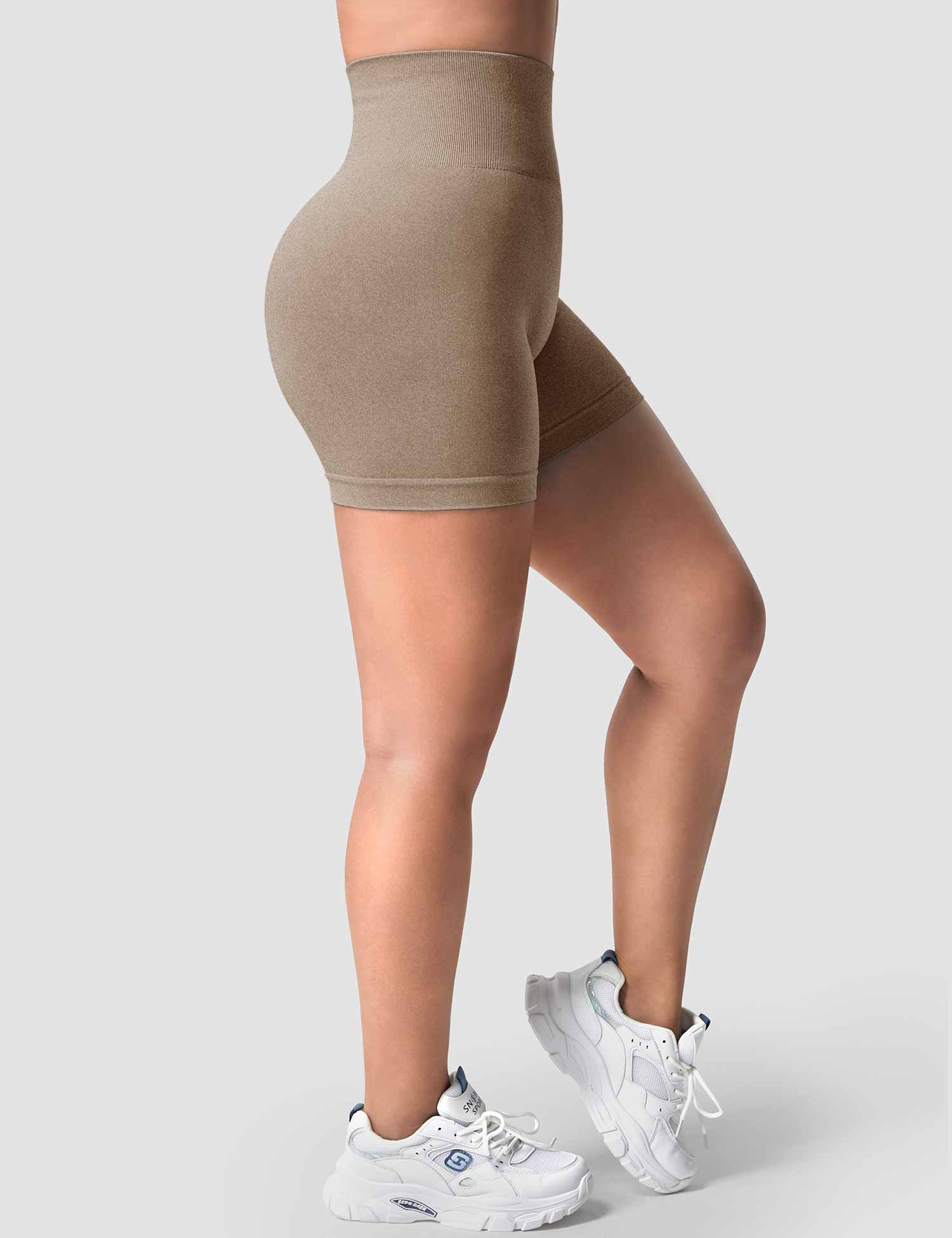 YGLEO Smile Contour Seamless Shorts