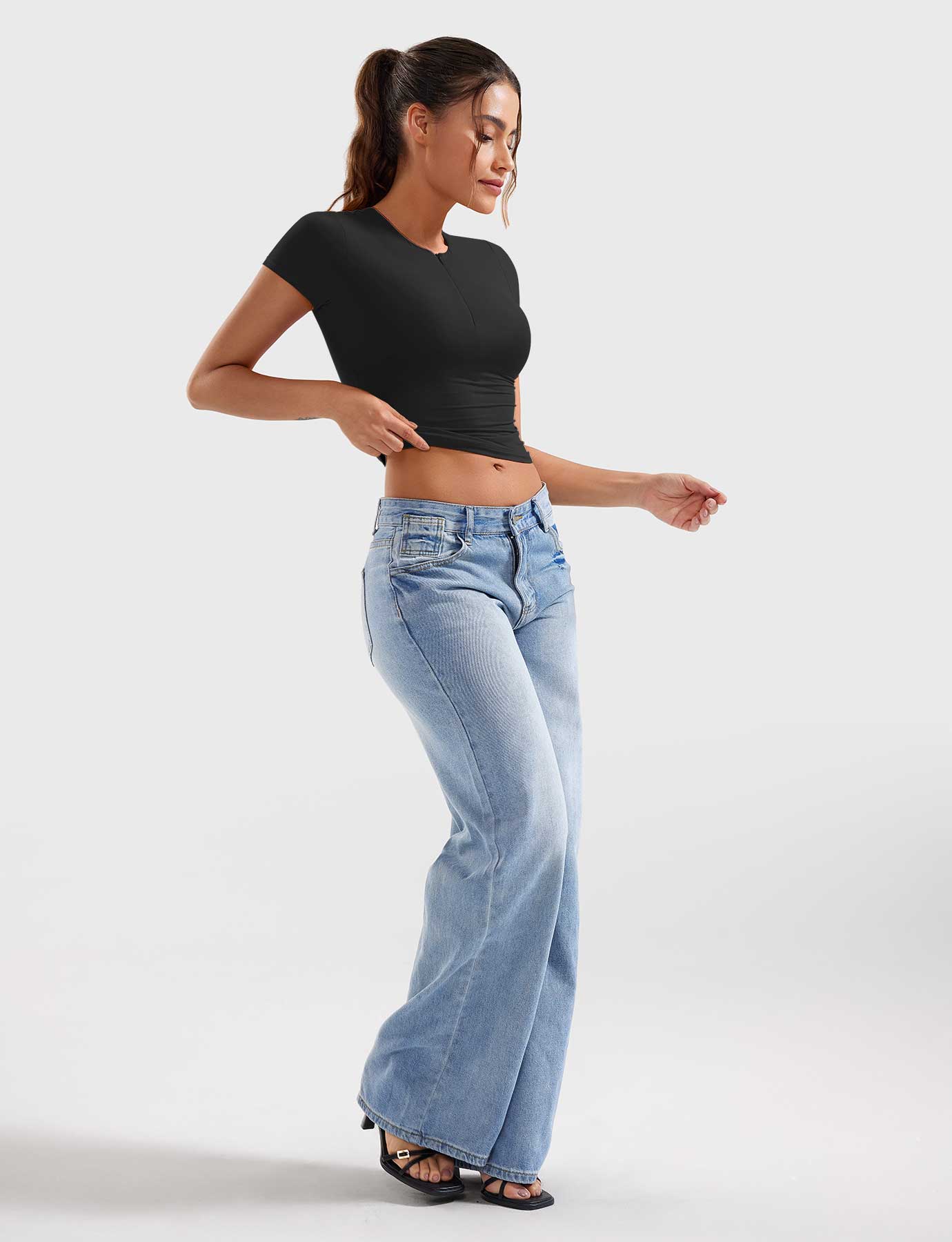 YGLEO Laurisa Zip Up Crop Top