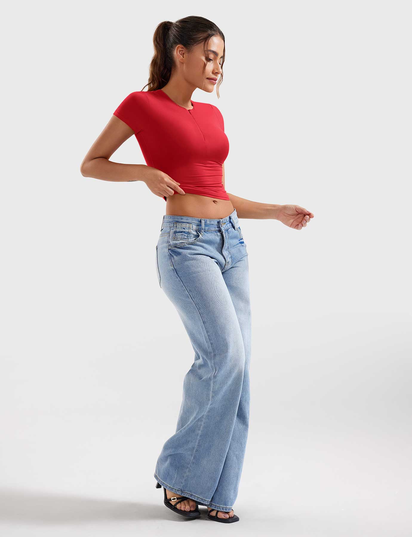 YGLEO Laurisa Zip Up Crop Top