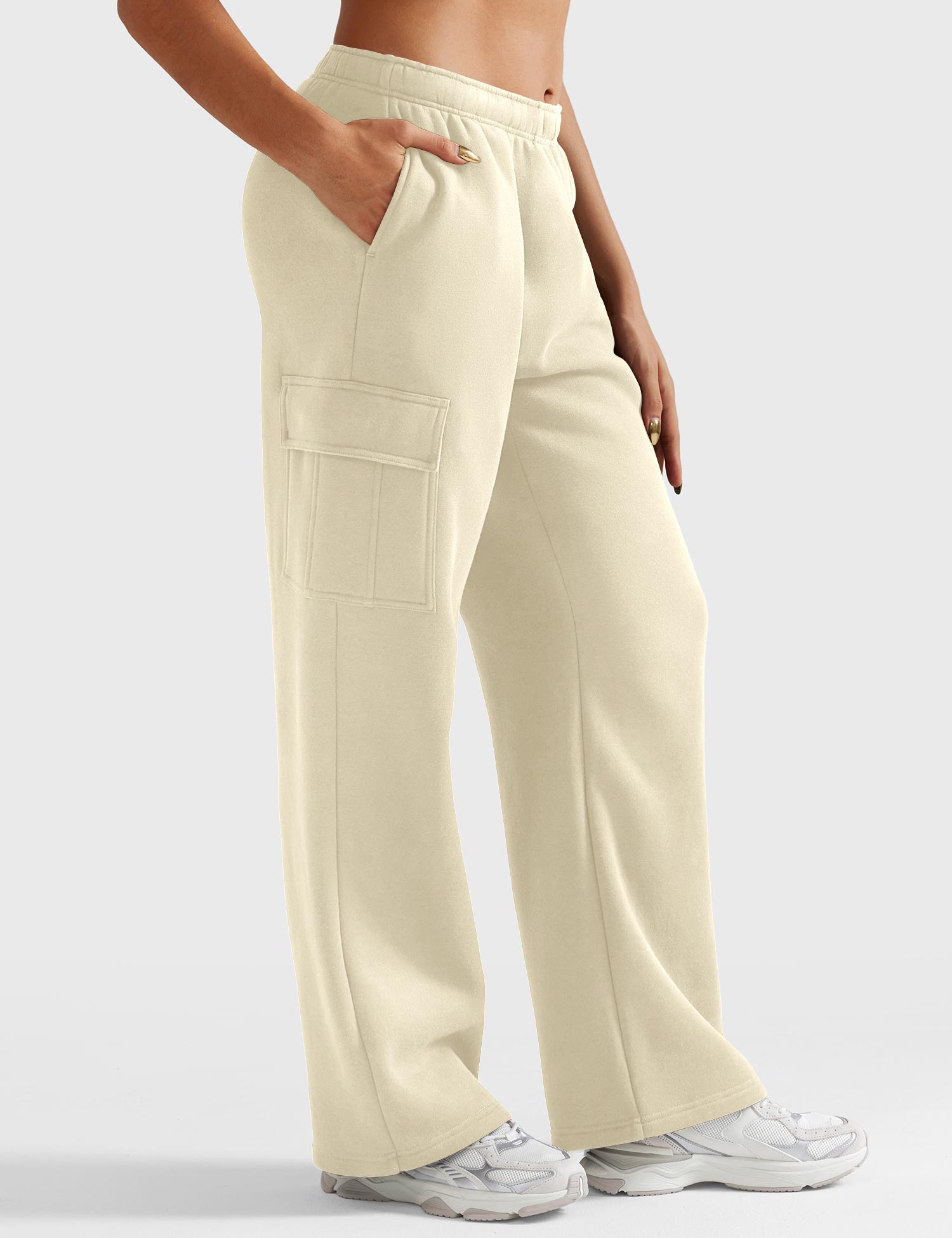 YGLEO Nairi Cargo Sweatpants