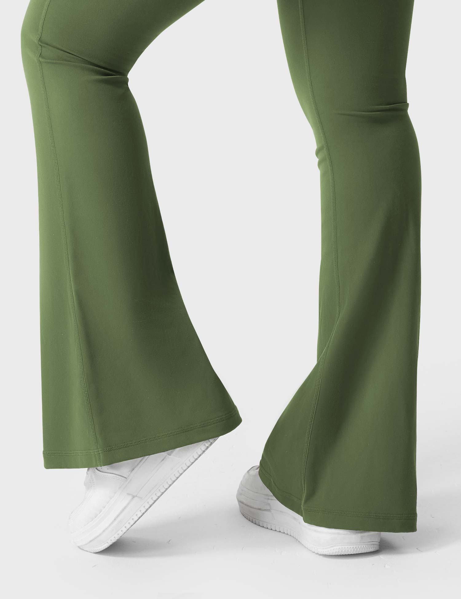 YGLEO Brittany Flared Leggings with Pockets