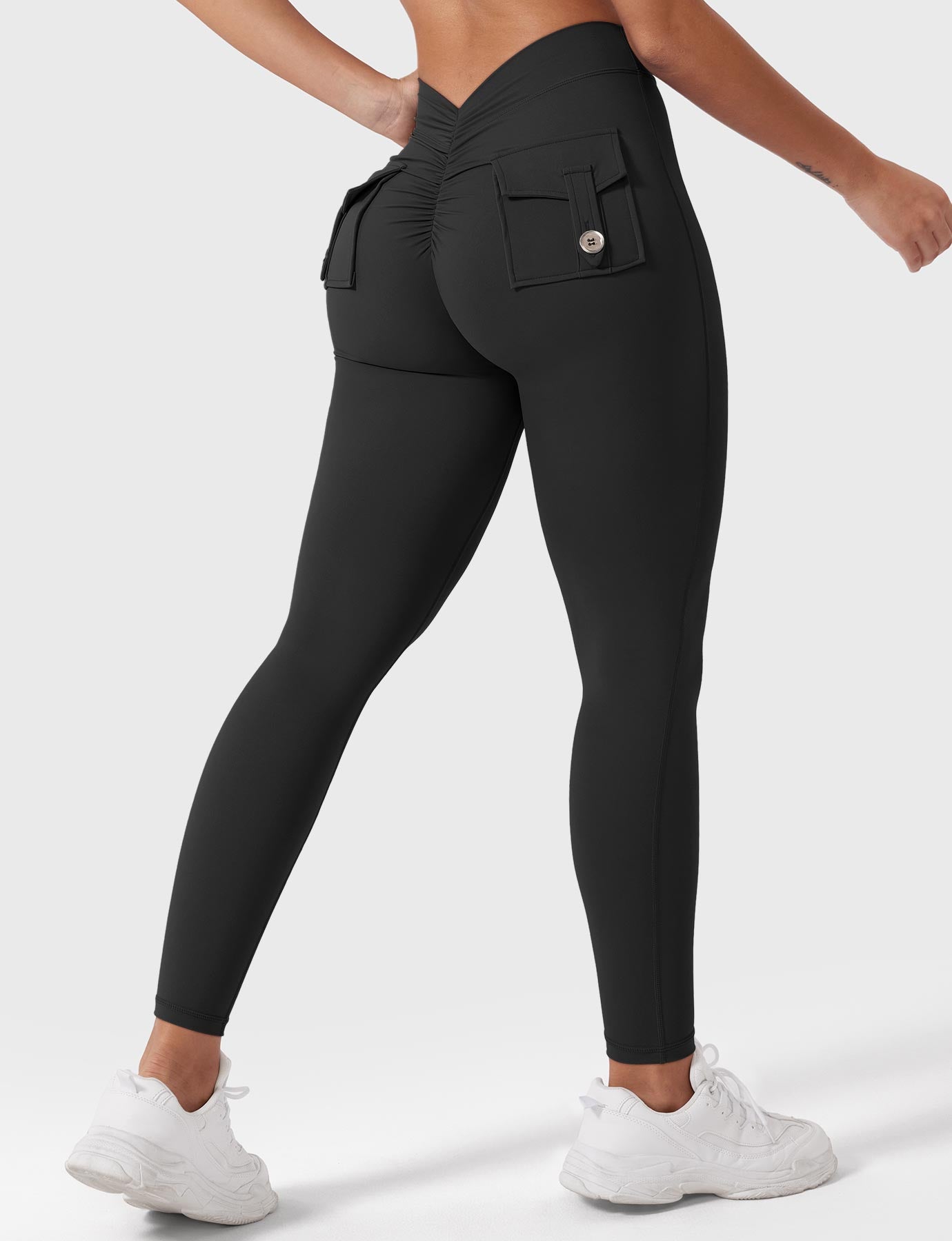 YGLEO V-Back Charm Leggings