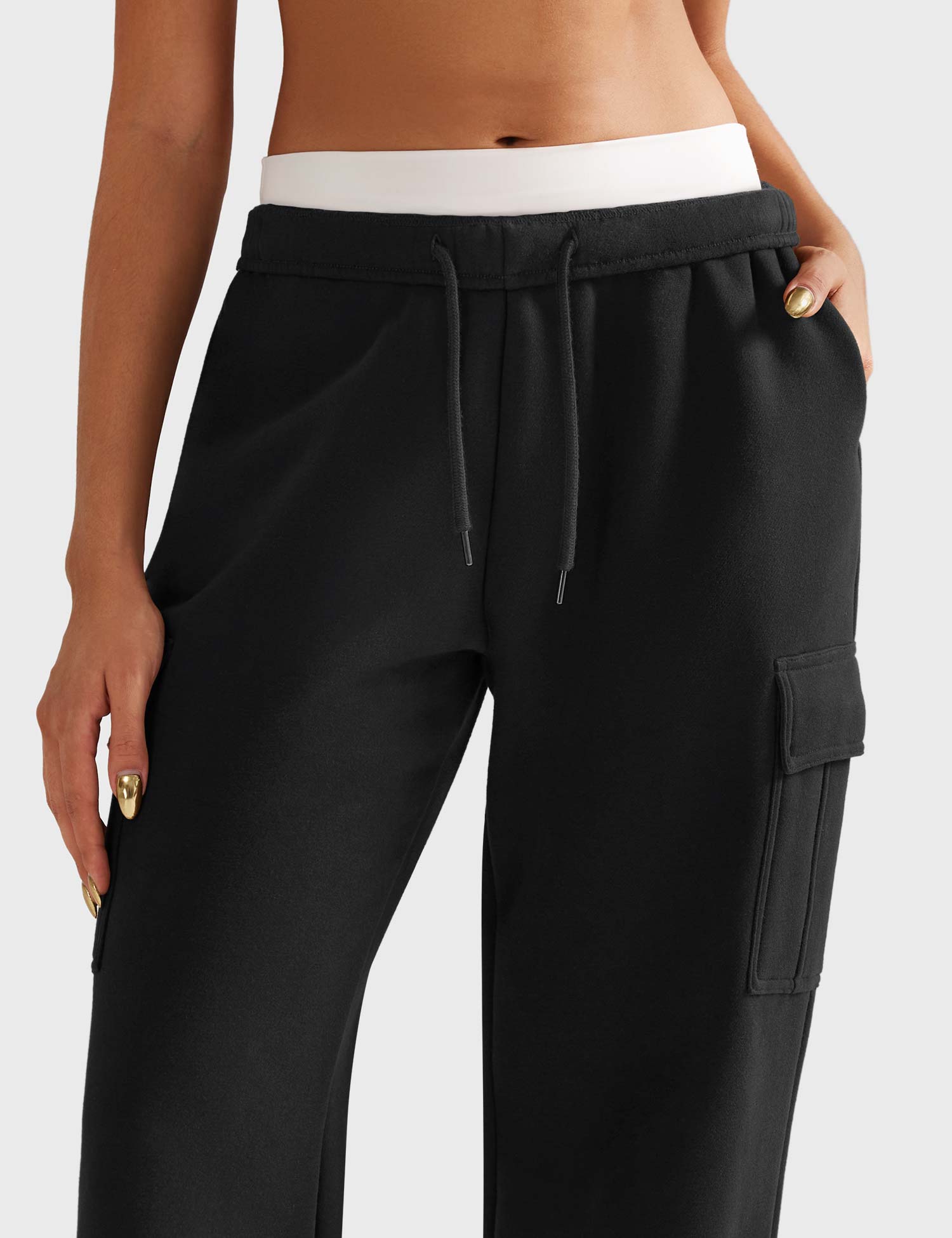 YGLEO Nairi Cargo Sweatpants