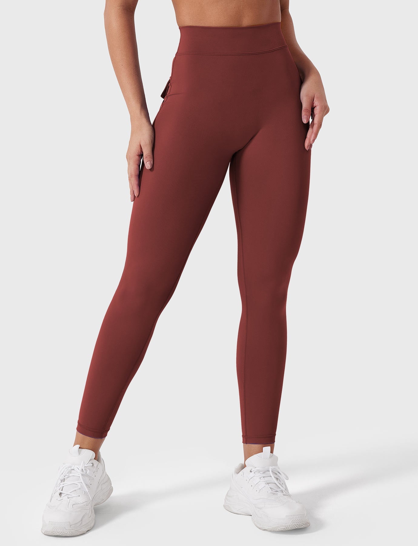 YGLEO V-Back Charm Leggings