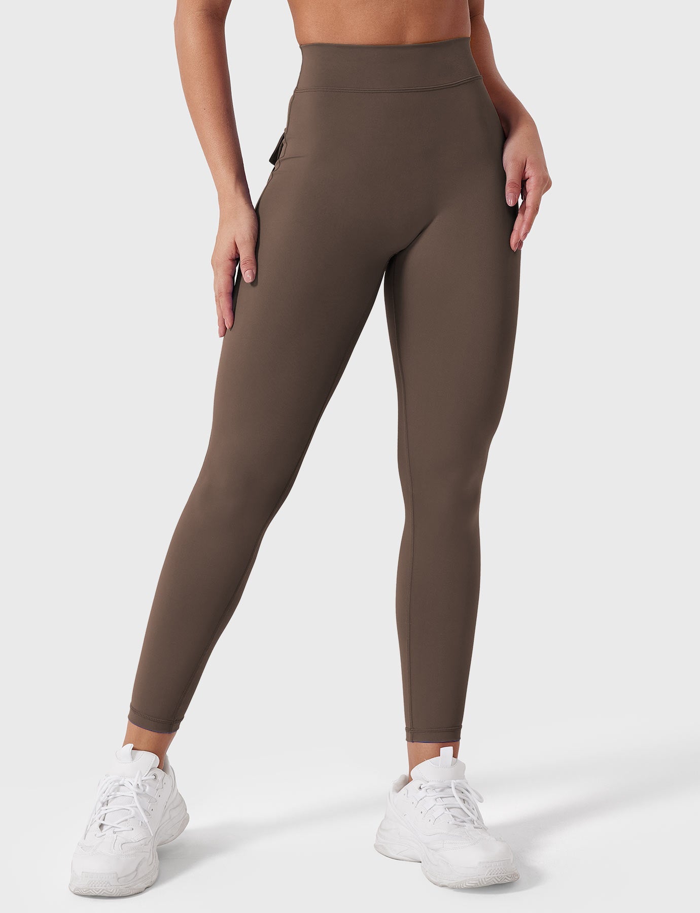 YGLEO V-Back Charm Leggings