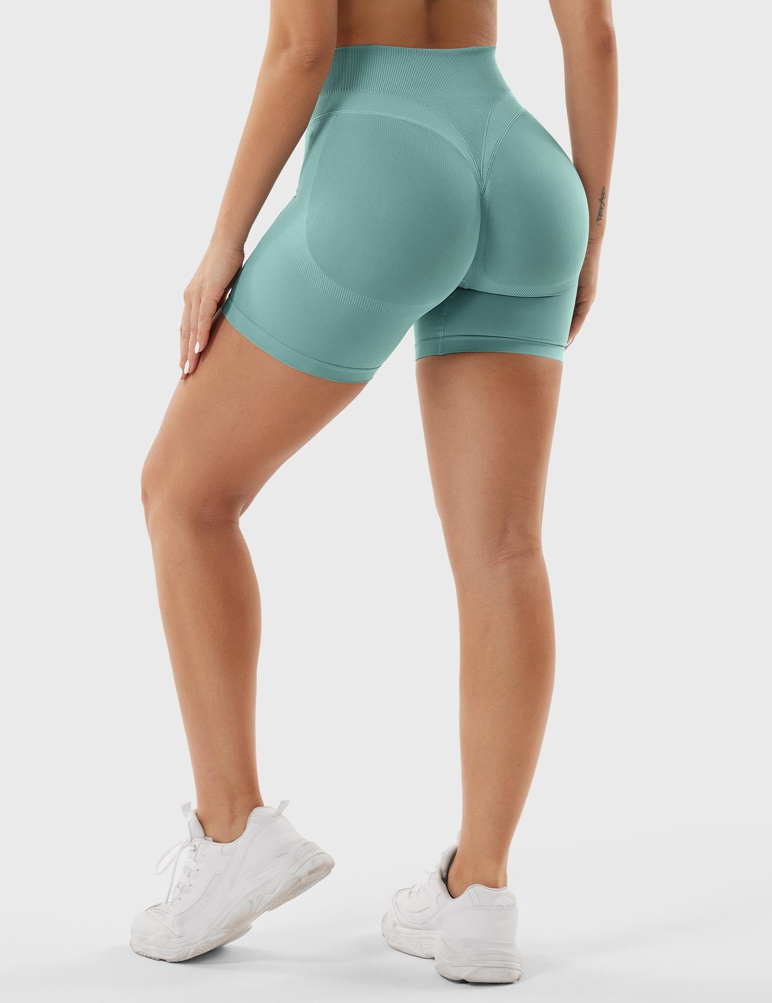 YGLEO Patrica 4.5" Seamless Shorts
