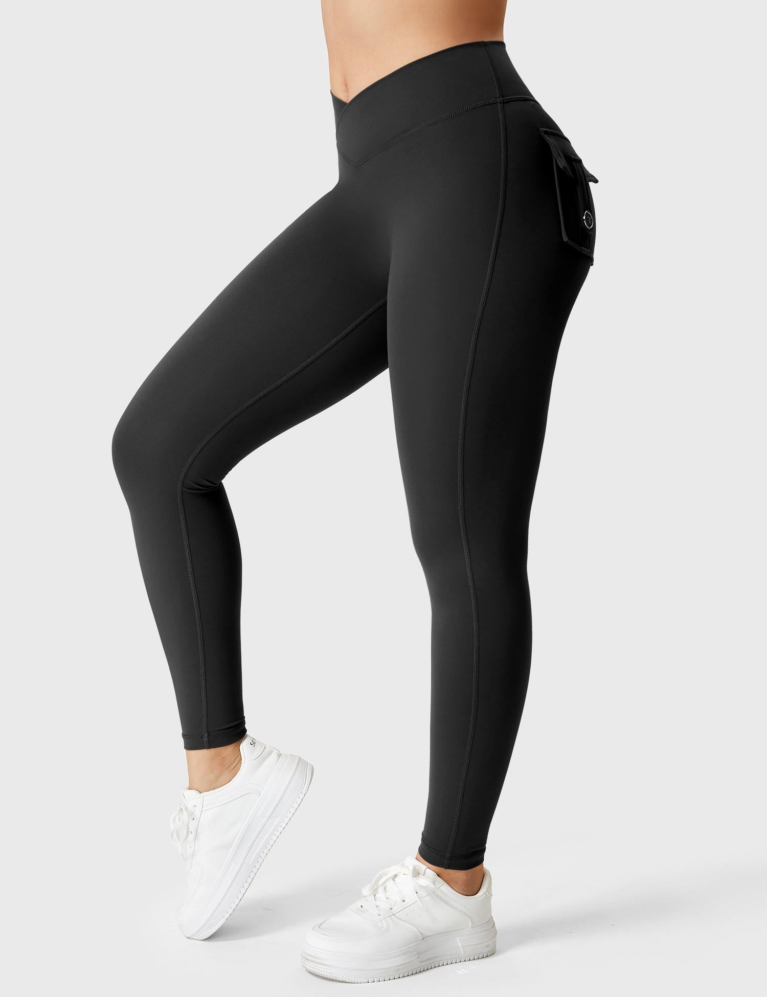 YGLEO V-waistband Charm Leggings