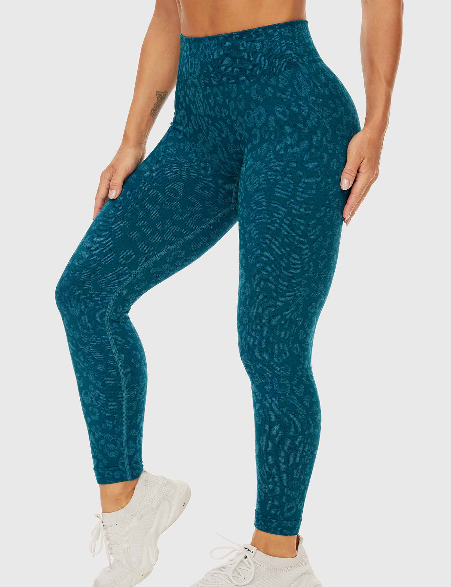 YGLEO Leopard Seamless Leggings