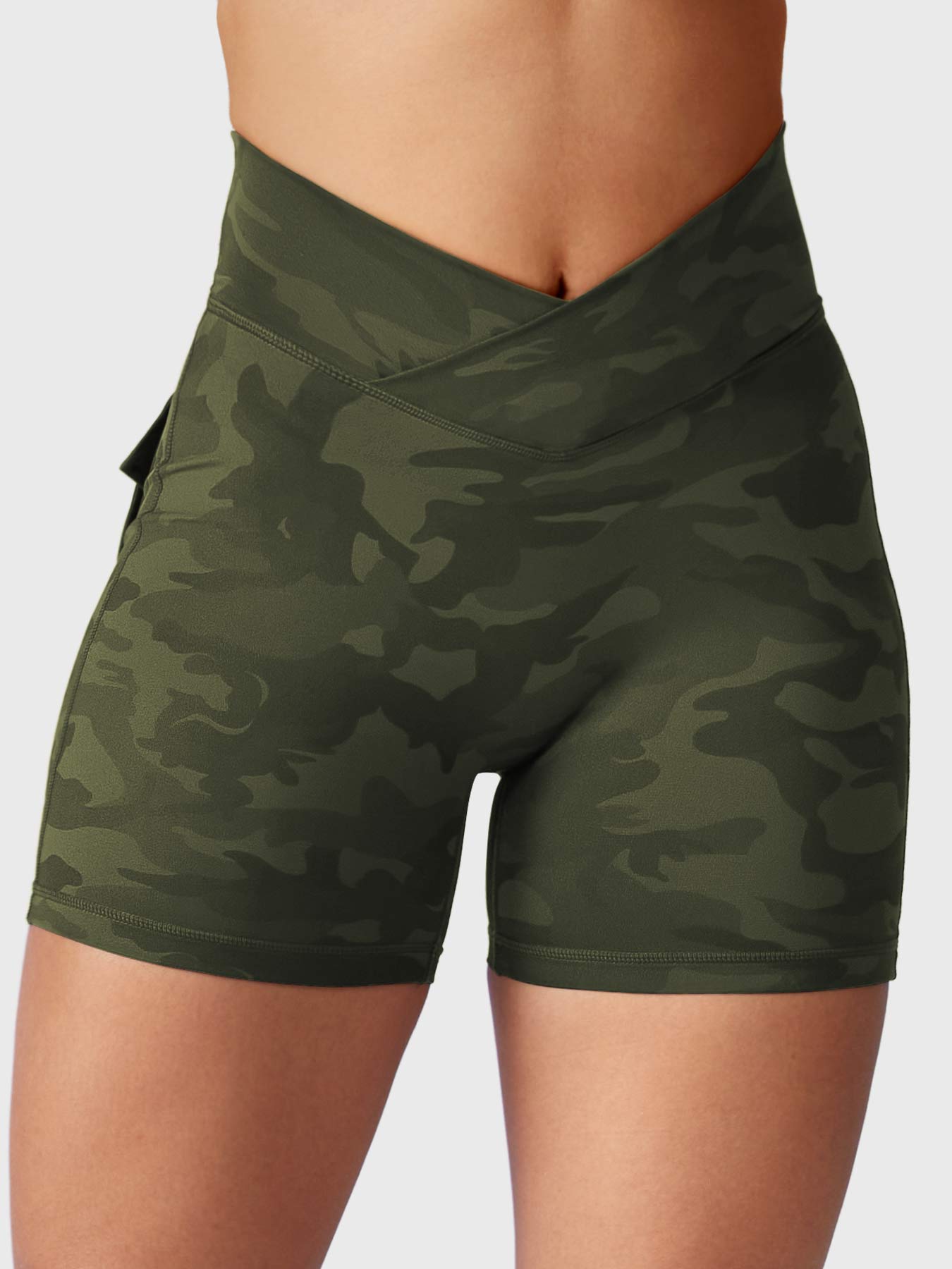 YGLEO Charm Camouflage Shorts