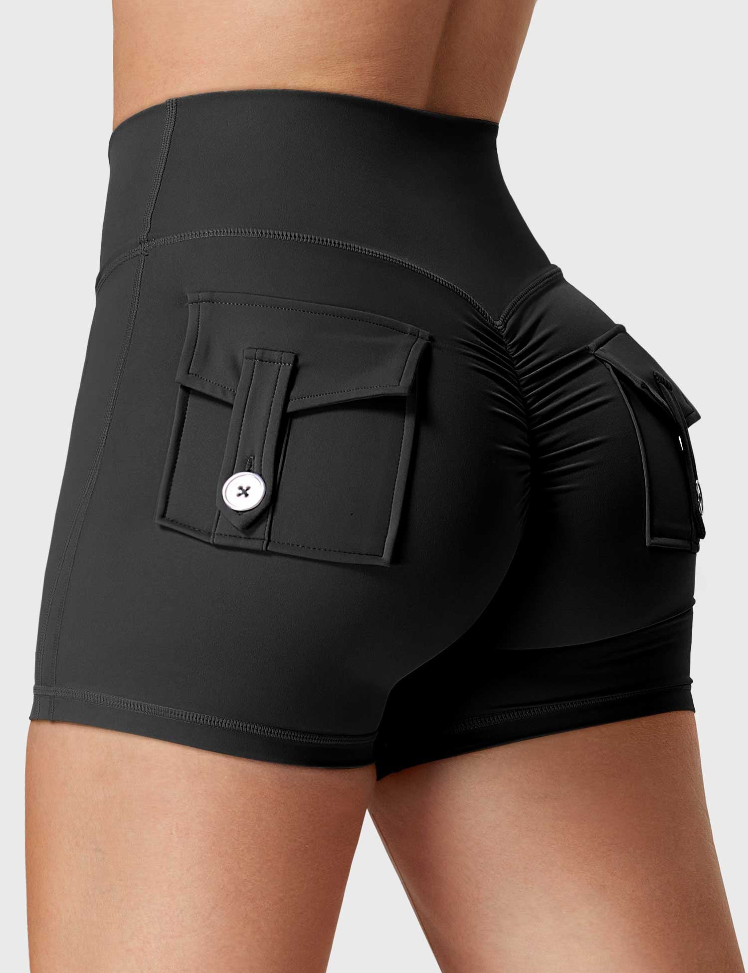 YGLEO V-waistband Charm Shorts