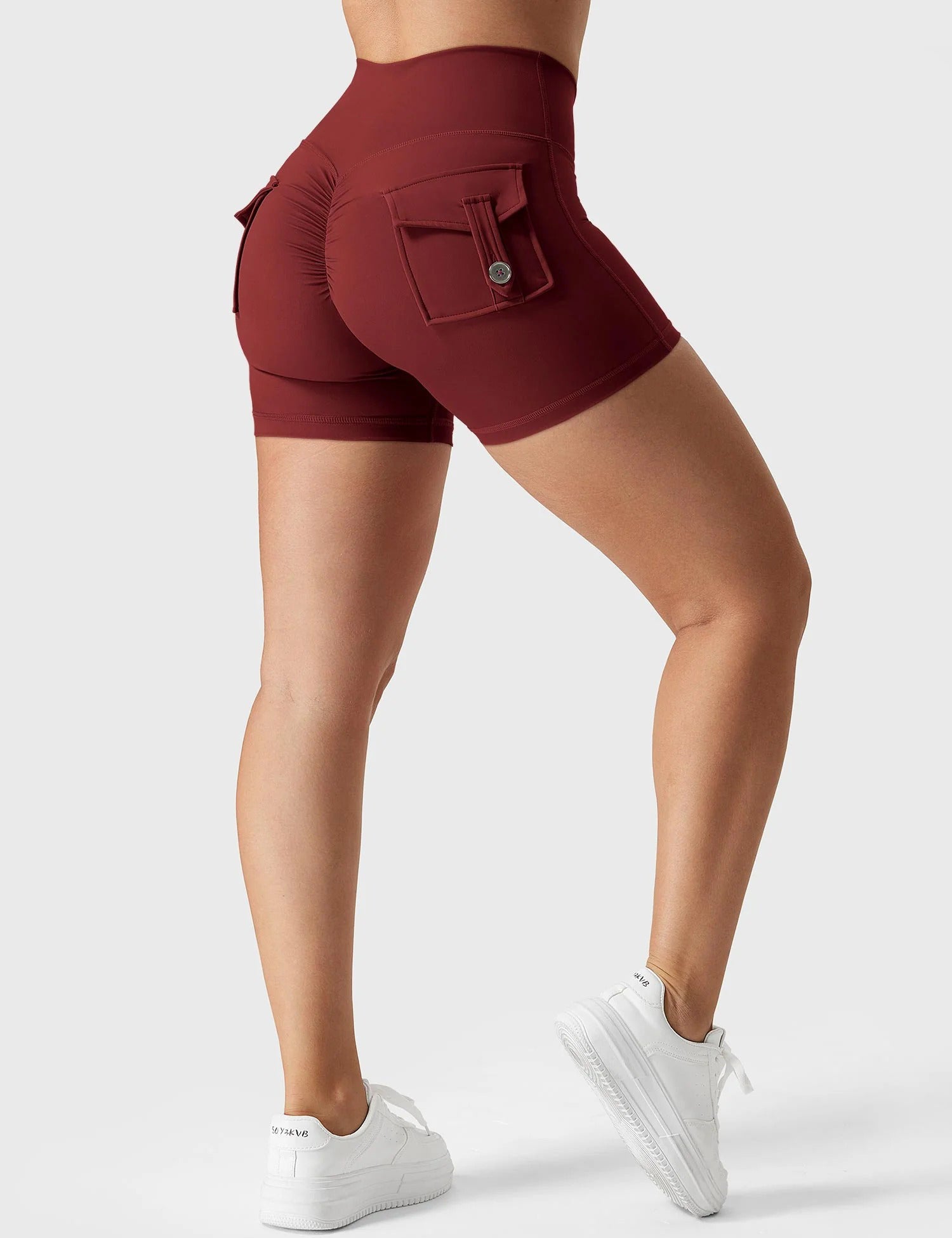 YGLEO V-waistband Charm Shorts
