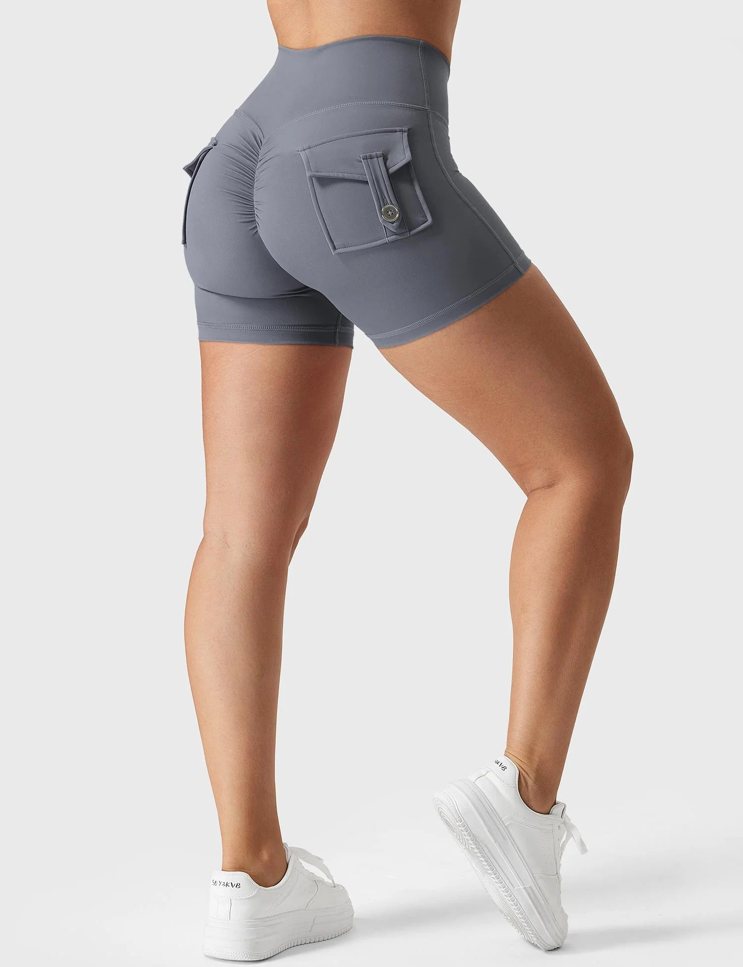 YGLEO V-waistband Charm Shorts