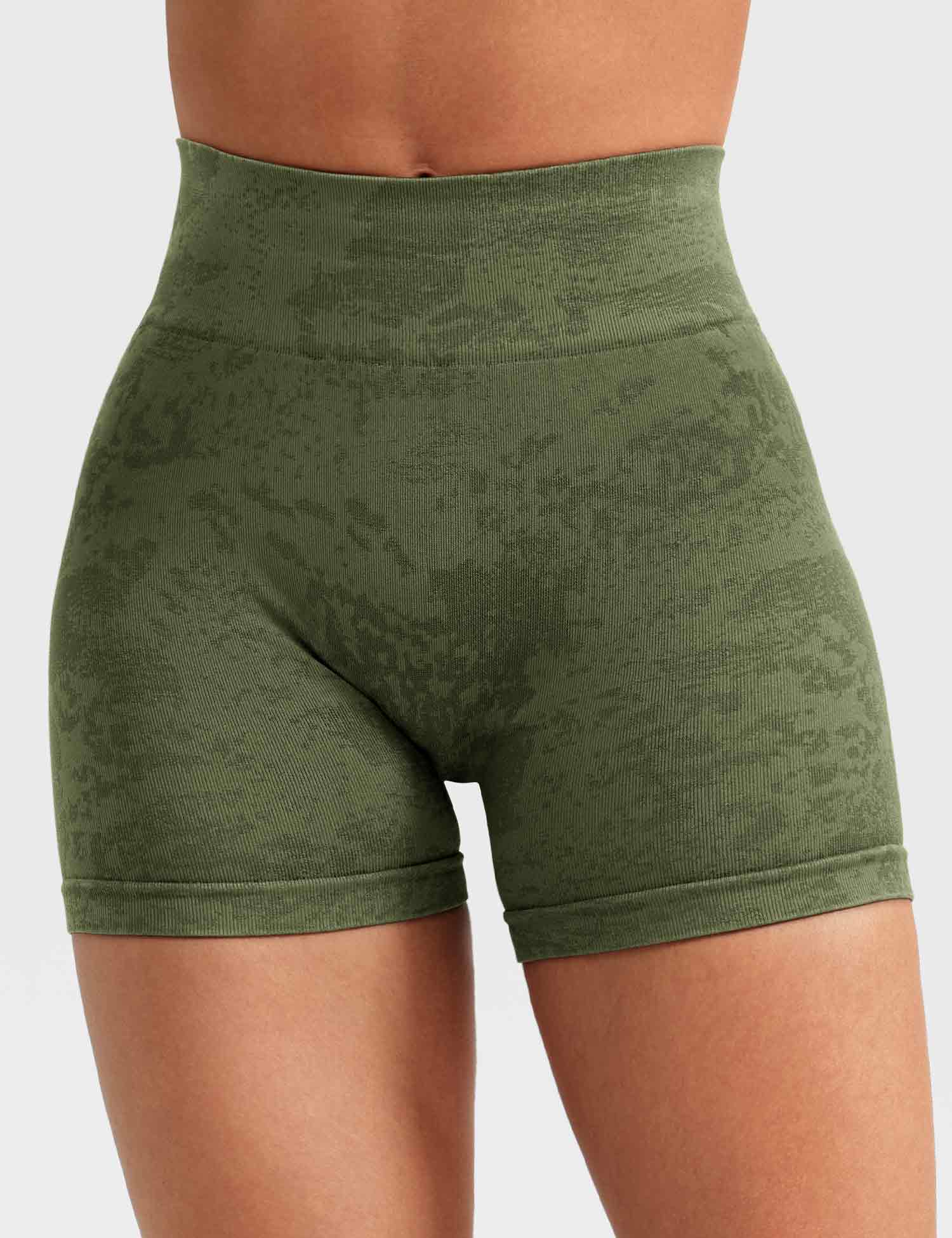 YGLEO Snowy Seamless Shorts