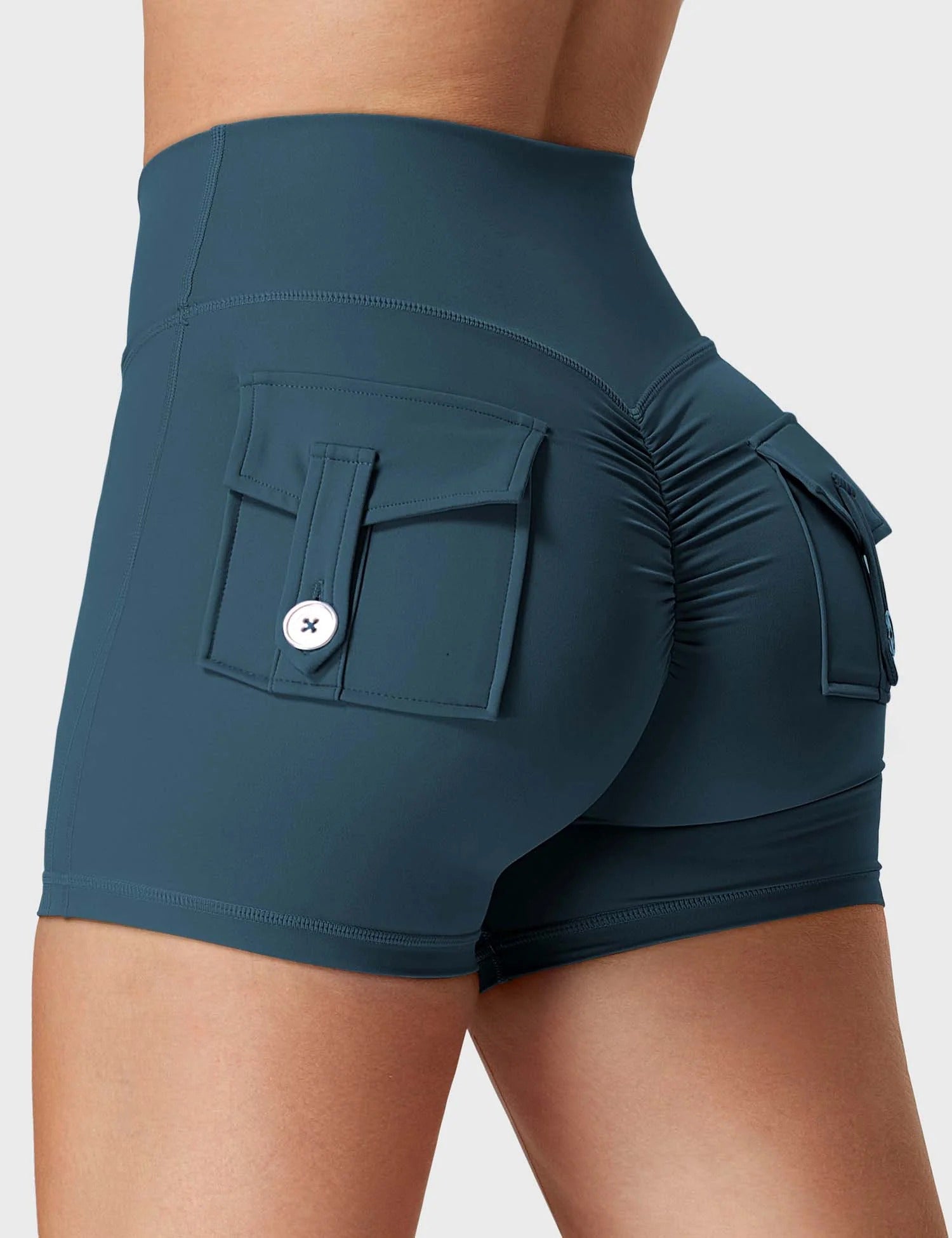 YGLEO V-waistband Charm Shorts