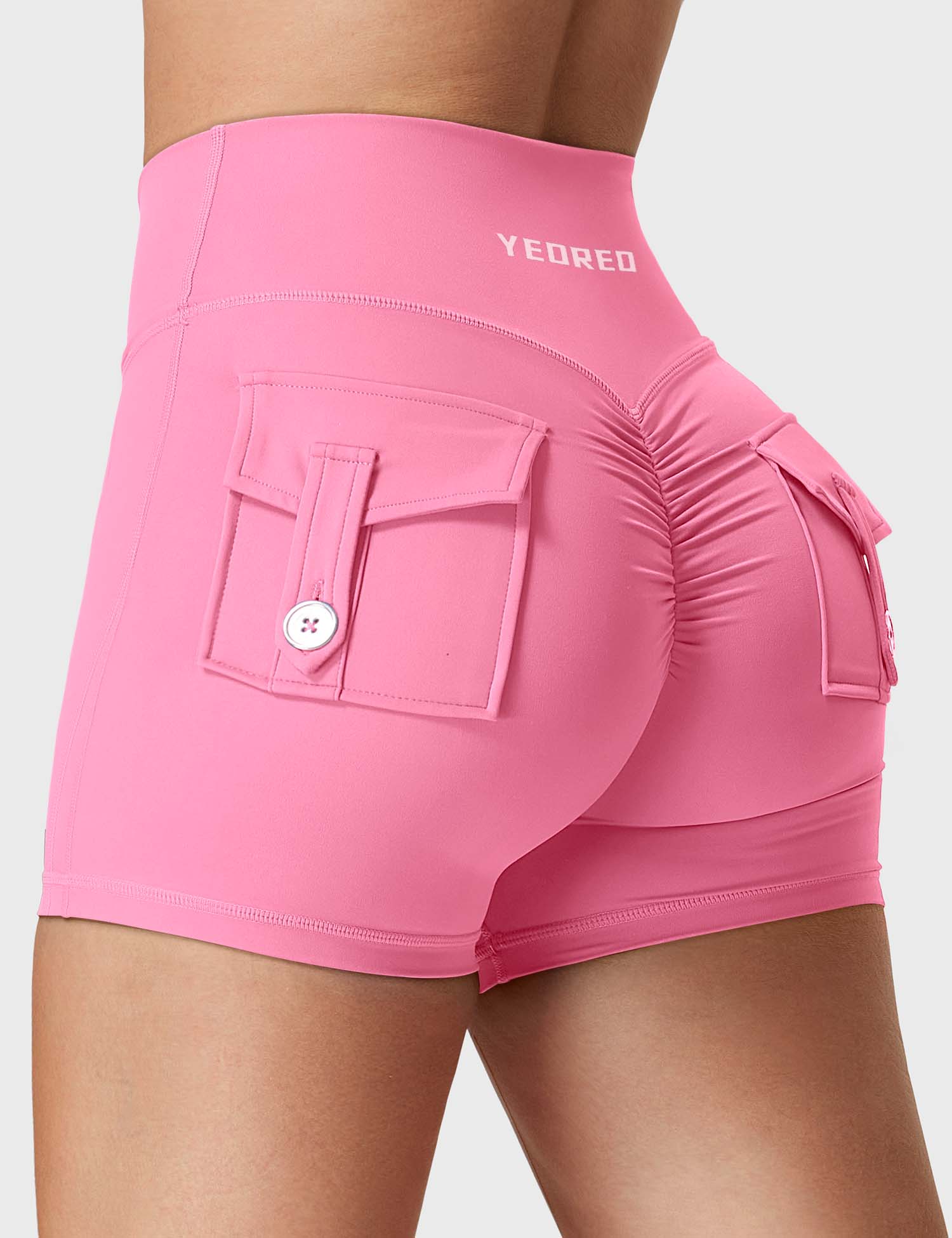 YGLEO V-waistband Charm Shorts