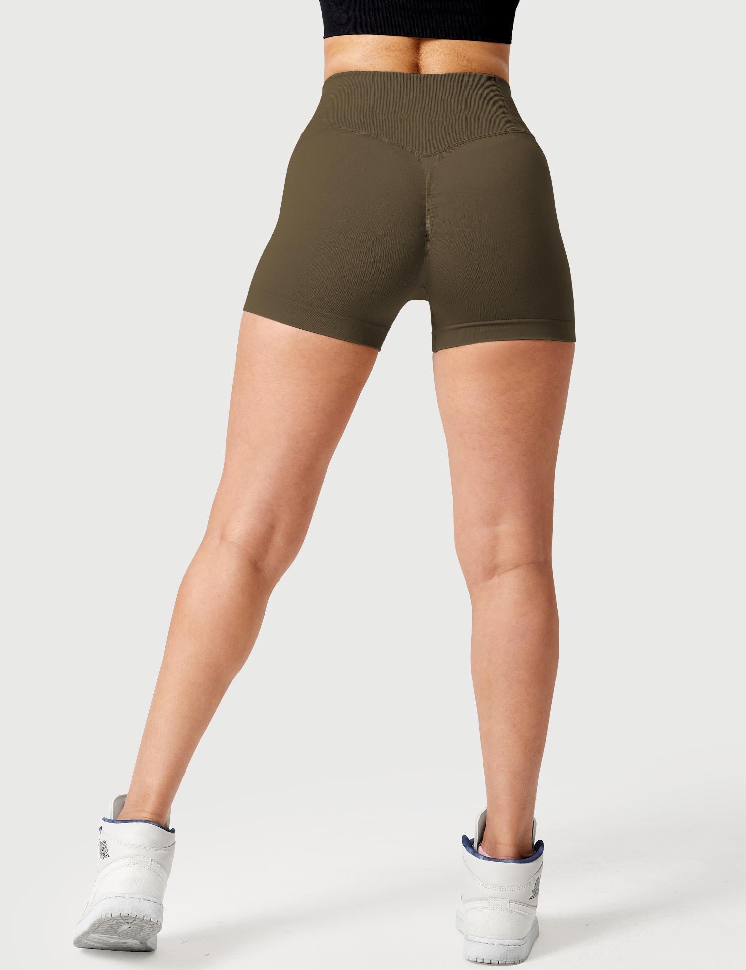 YGLEO 3.6”Amplify V-Waistband Shorts