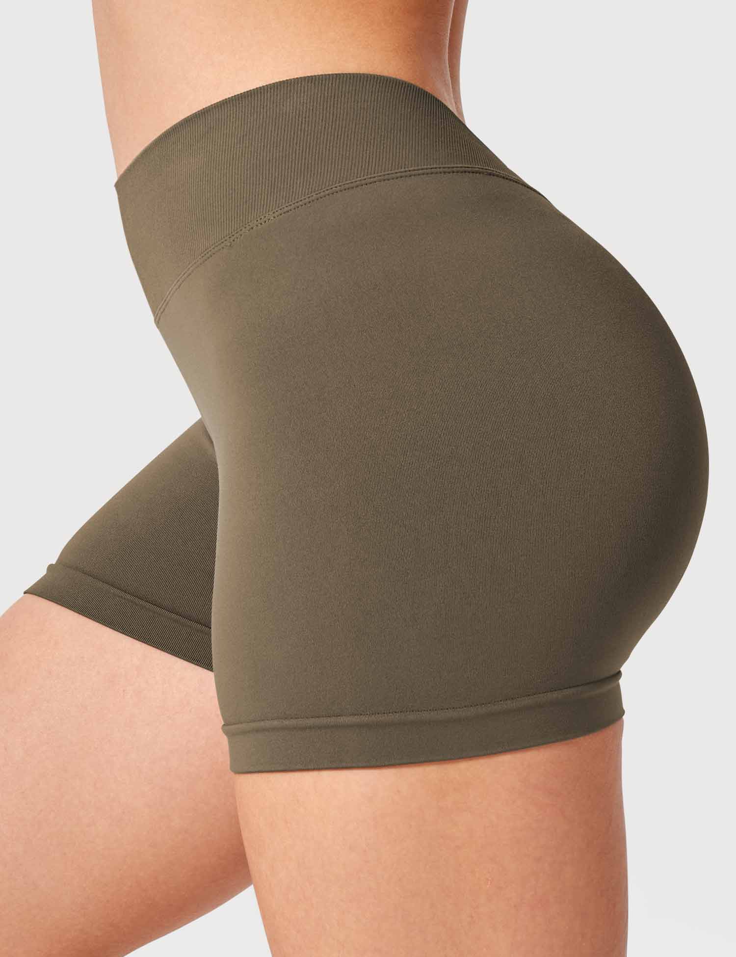 YGLEO V Cross Liz Seamless Shorts 3.6"