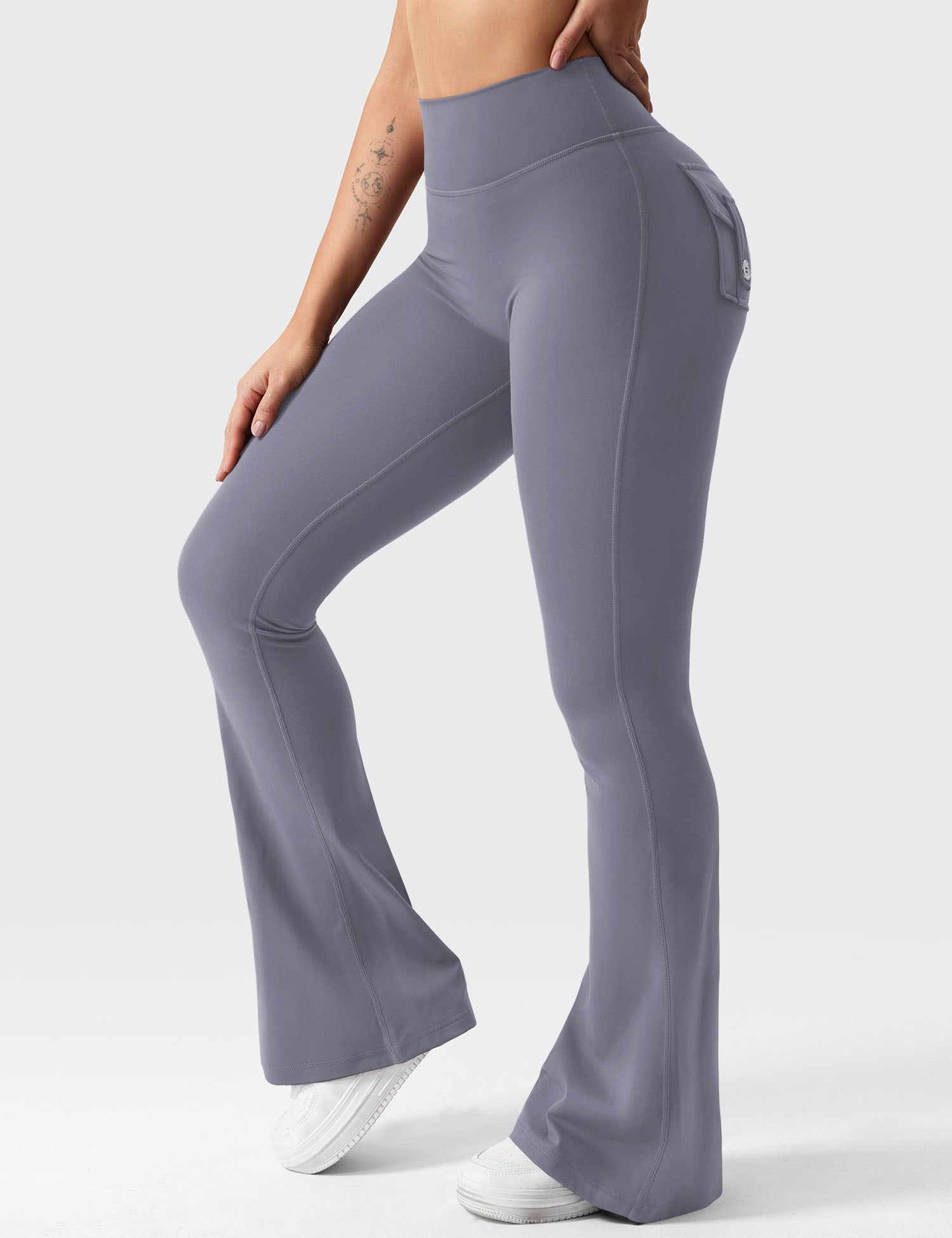 YGLEO Brittany Flared Leggings with Pockets