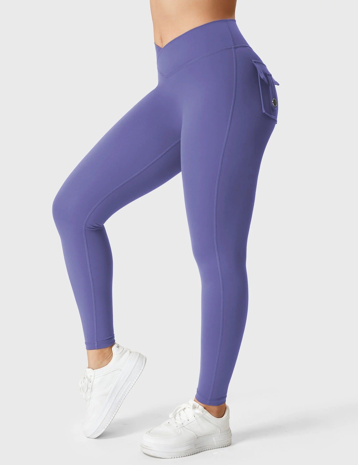 YGLEO V-waistband Charm Leggings