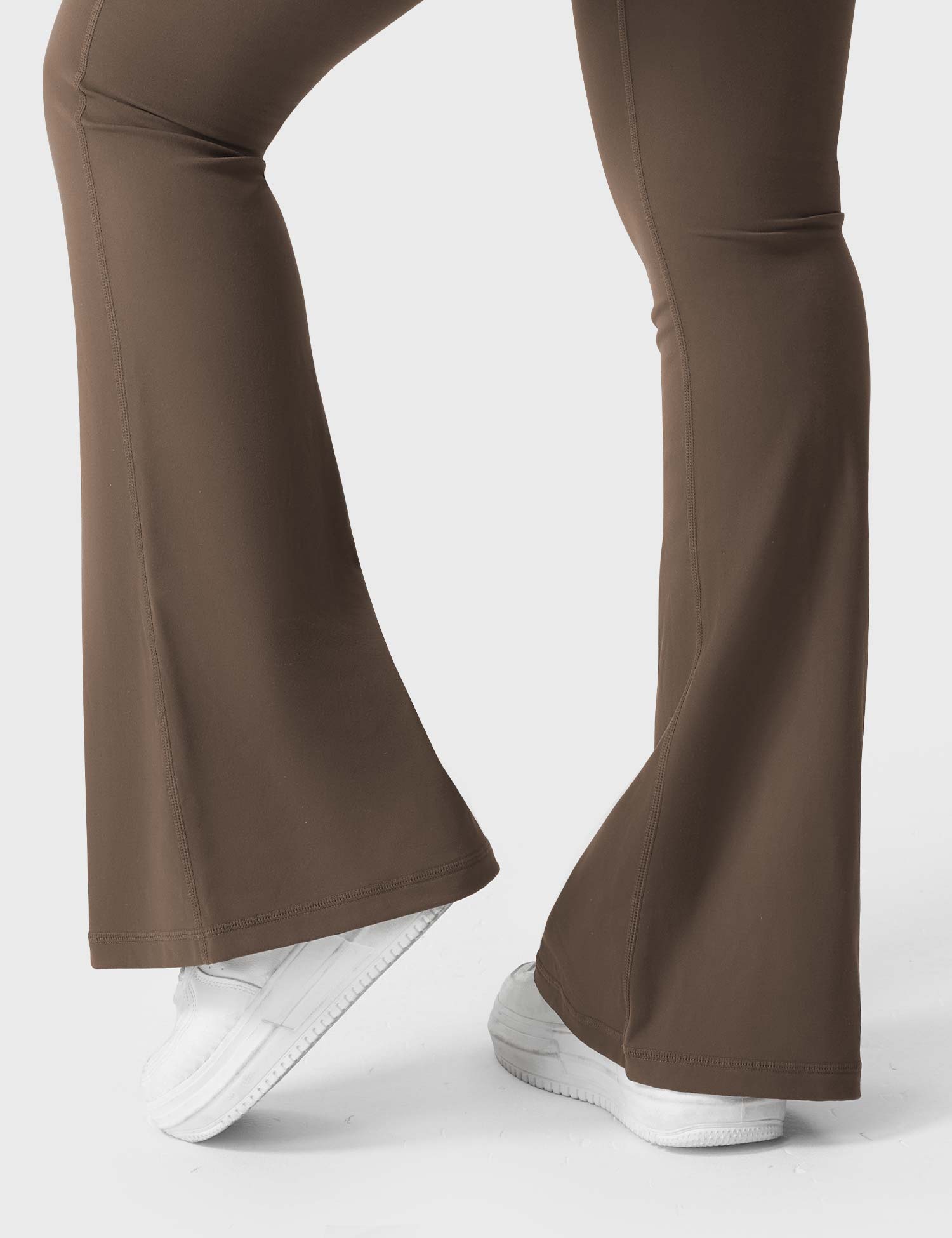 YGLEO Brittany Flared Leggings with Pockets