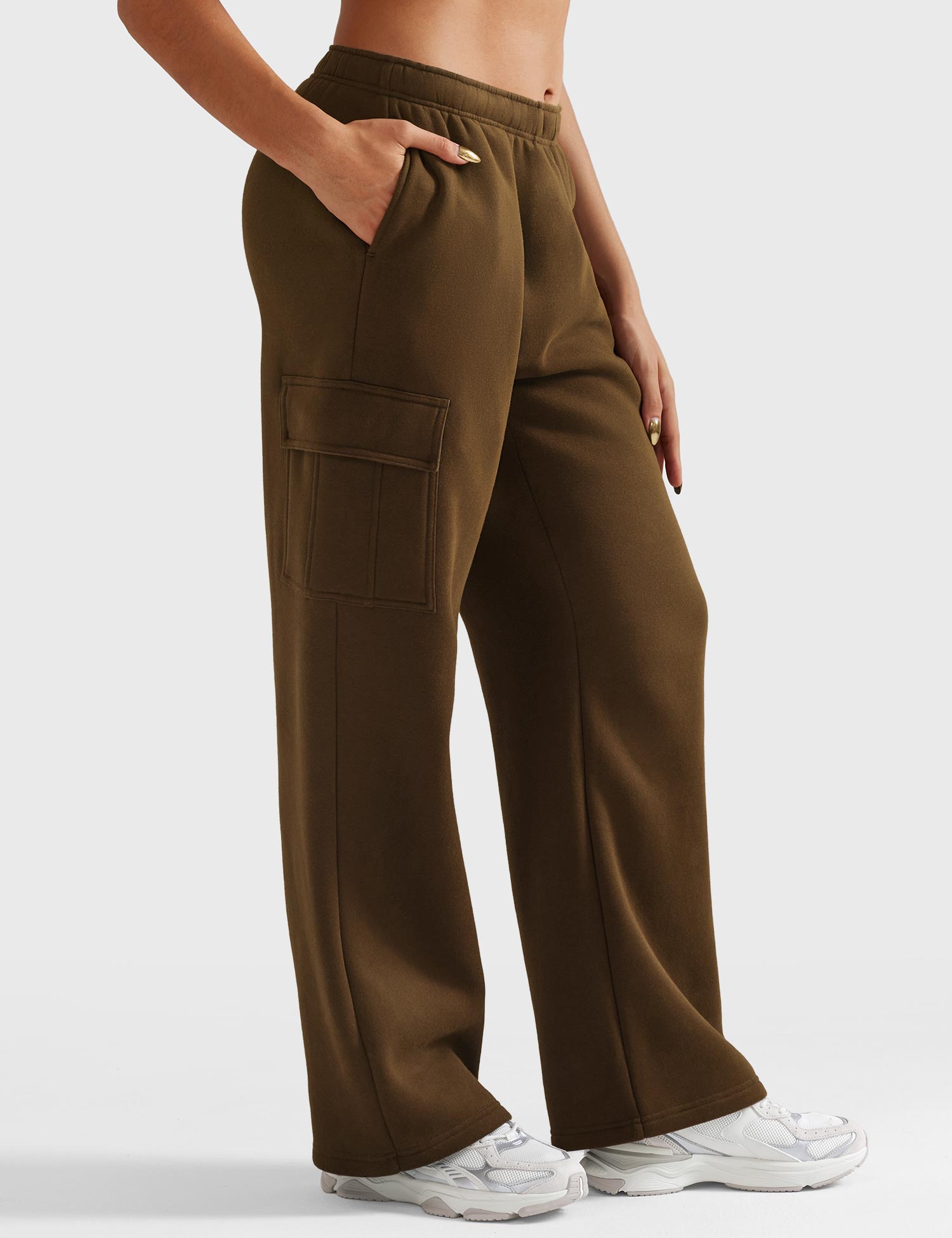 YGLEO Nairi Cargo Sweatpants