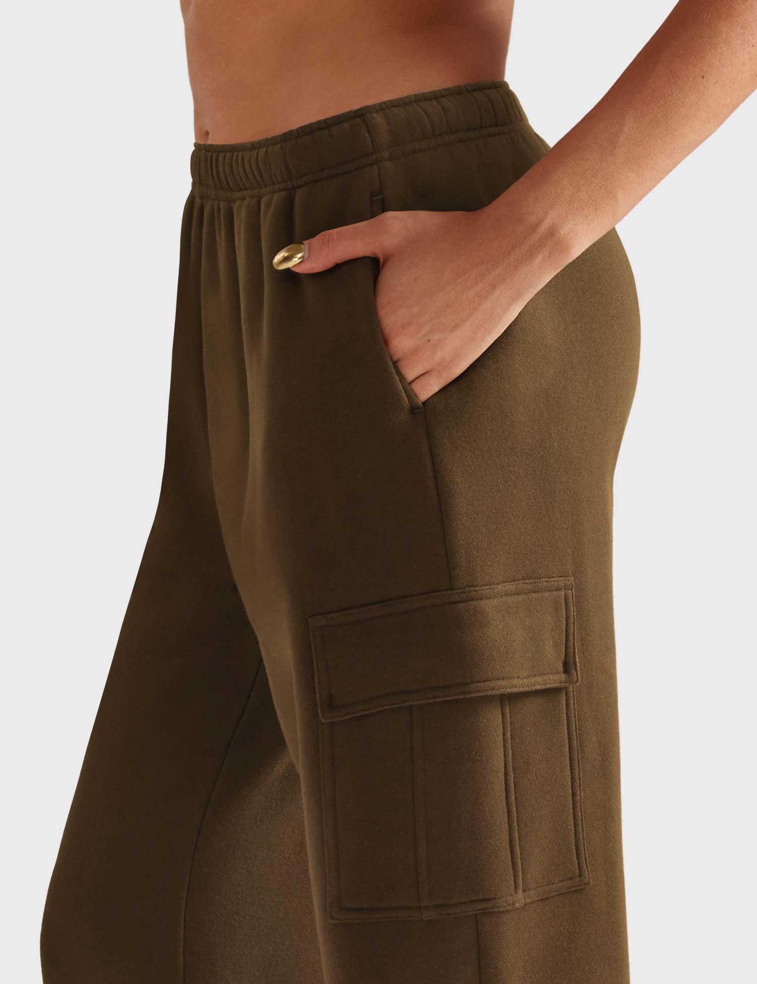 YGLEO Nairi Cargo Sweatpants