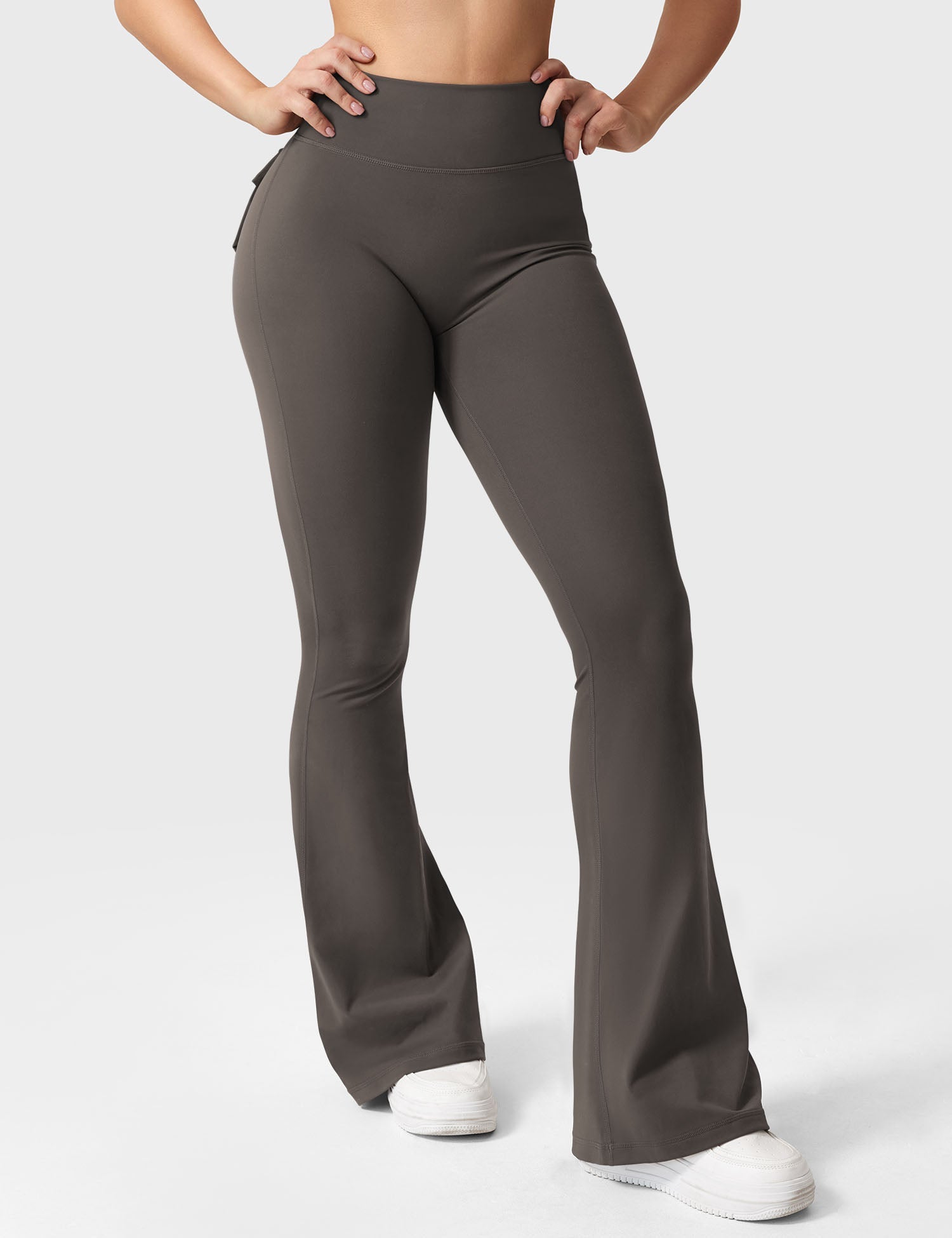 YGLEO Brittany Flared Leggings with Pockets