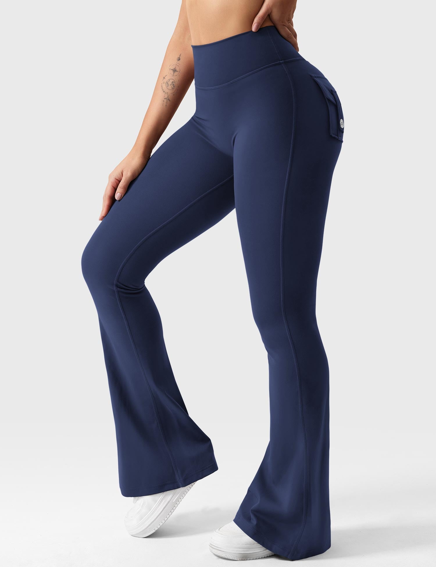 YGLEO Brittany Flared Leggings with Pockets