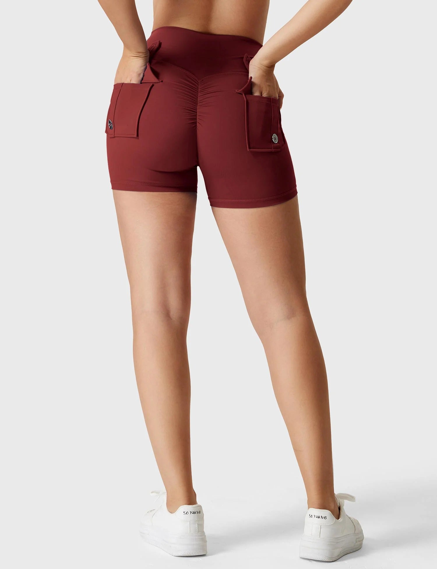 YGLEO V-waistband Charm Shorts