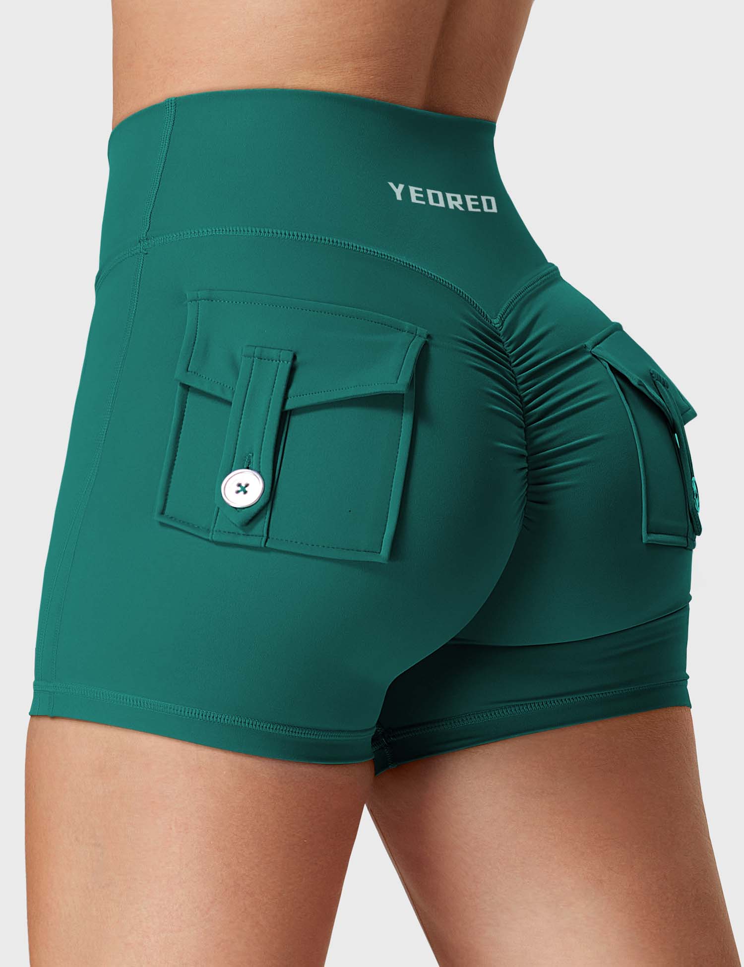 YGLEO V-waistband Charm Shorts