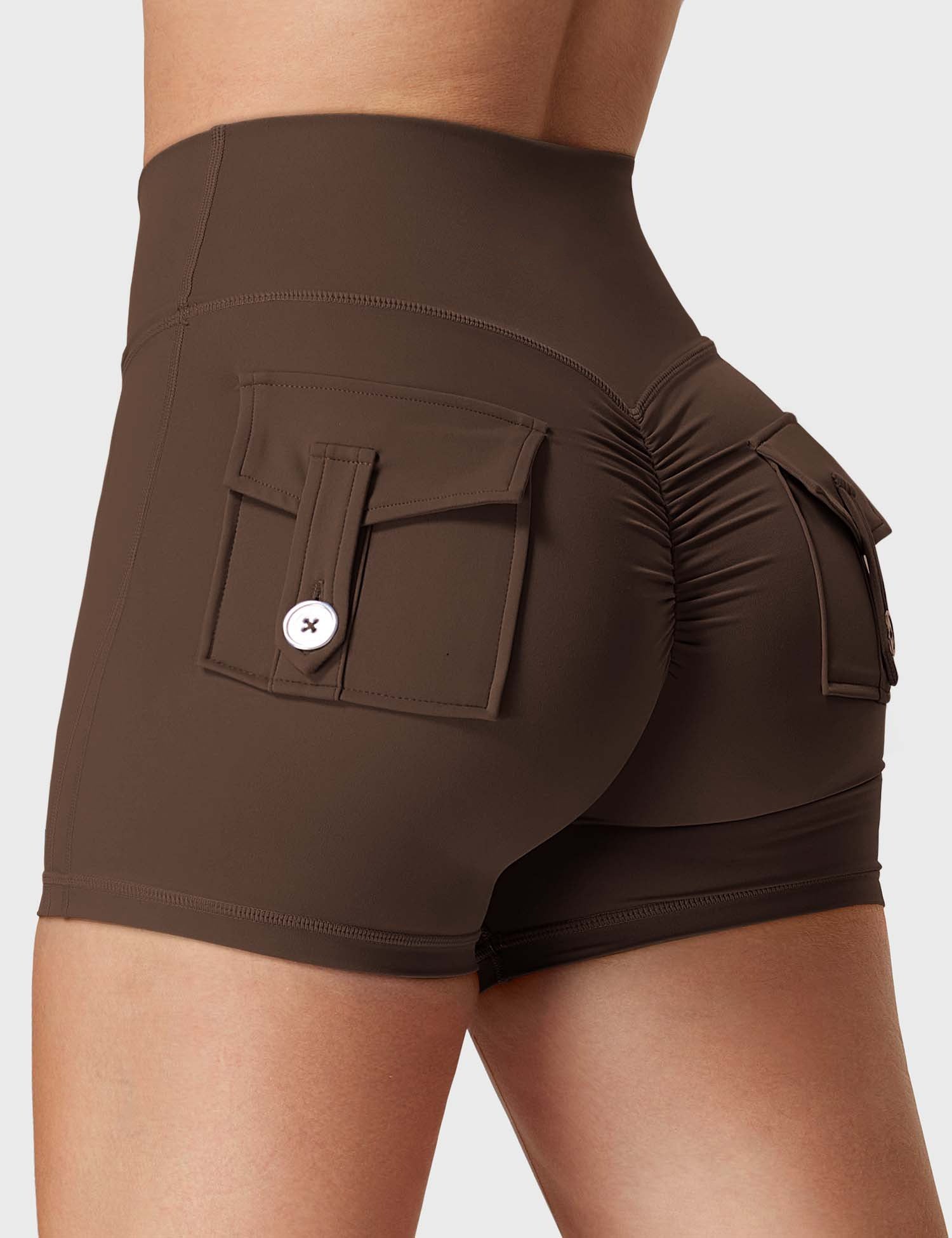YGLEO V-waistband Charm Shorts